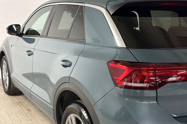 VOLKSWAGEN T-Roc Photo 26