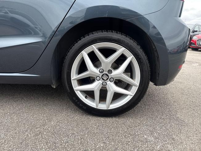 SEAT Ibiza Photo 22