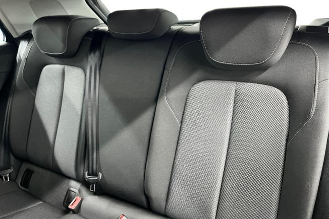 AUDI Q2 Photo 9