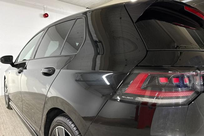 VOLKSWAGEN Golf Photo 36