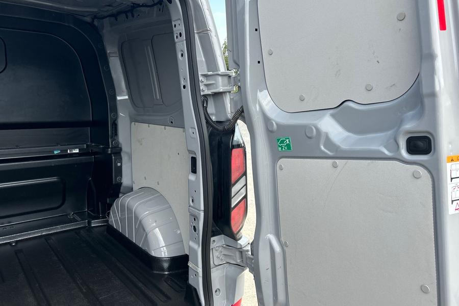 Ford Transit Custom Photo autoimg-042aa9e93e748e79a12c52f5e6ac6f9d4835e2fd.jpg