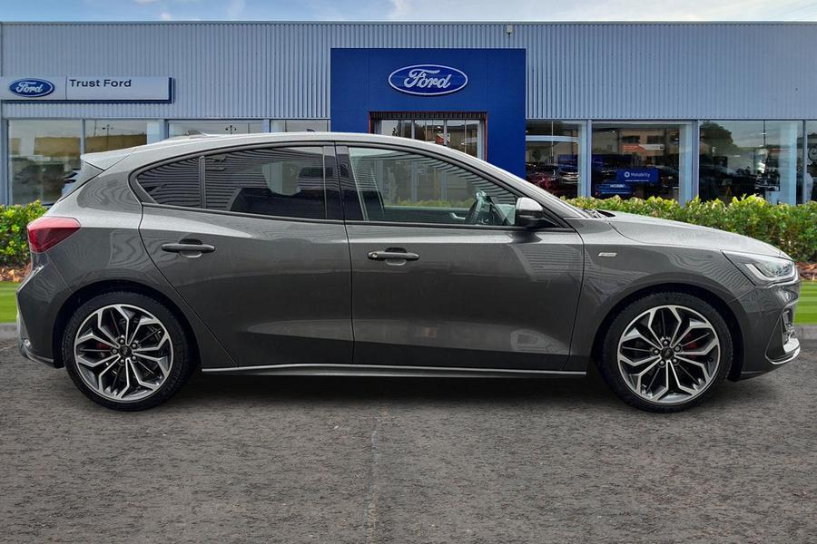 Ford FOCUS Photo autoimg-042e142884115953f3644cbffabea495a809daba.jpg