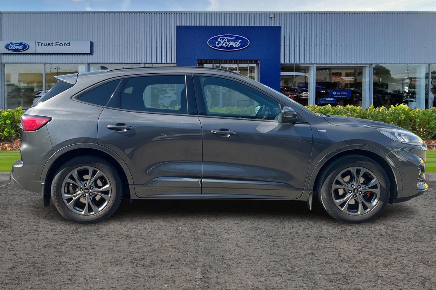 Ford KUGA Photo 2