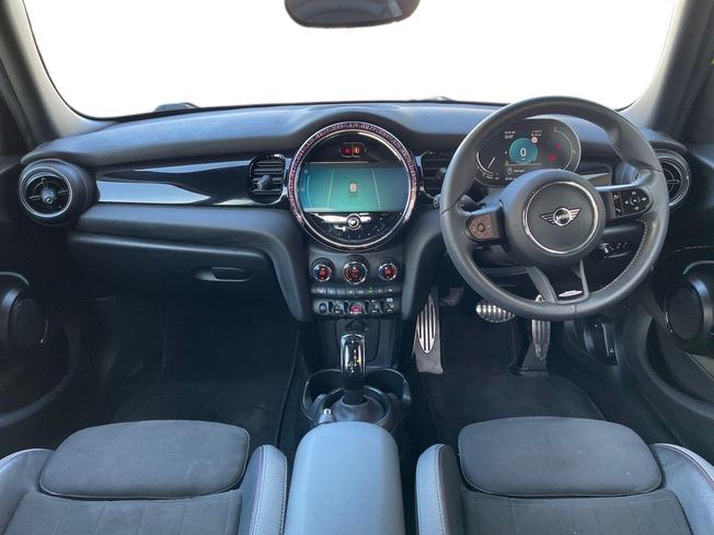 MINI Hatch Photo 10