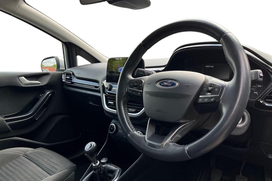 Ford Fiesta Photo autoimg-04304f2497824f7e5c185fa9d696ab5735d8c31a.jpg
