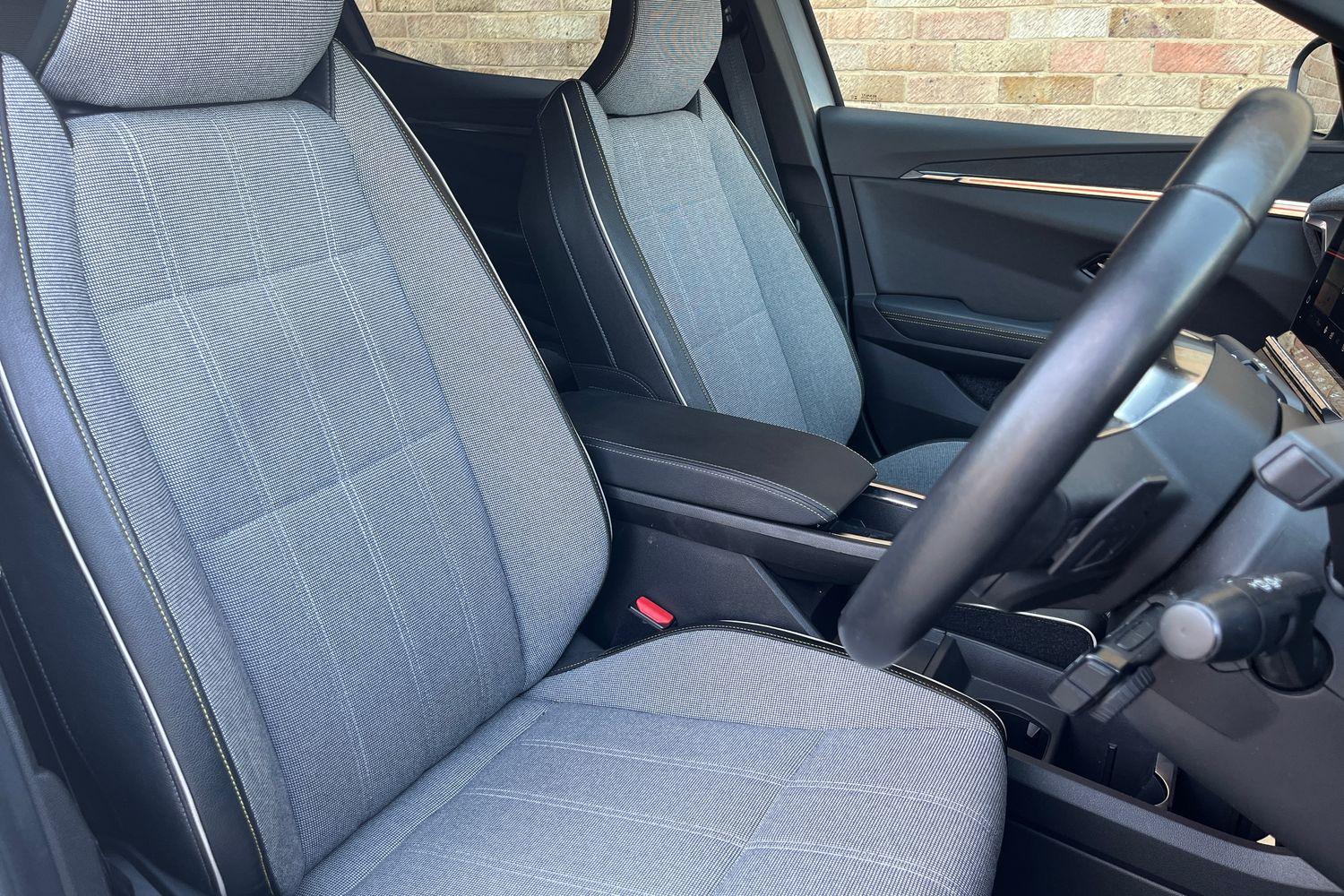 Renault MEGANE E-TECH Photo 16