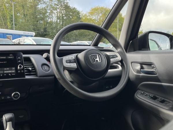 Honda Jazz Photo autoimg-04373c834f75613a17fb0c716c22eed7fe7a7574.jpg