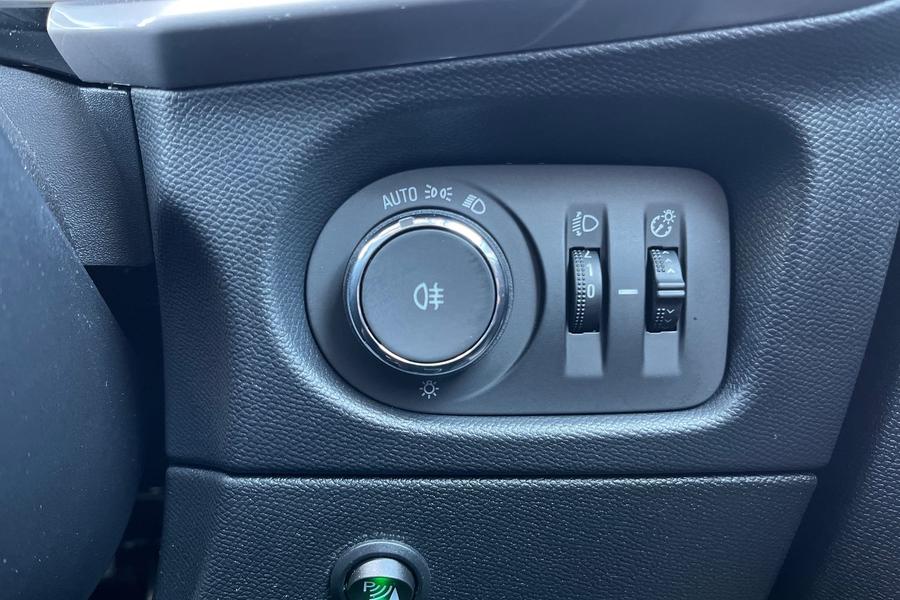 Vauxhall Mokka Photo autoimg-043f584072bf94f0544531f67dafcbe63c1b6312.jpg