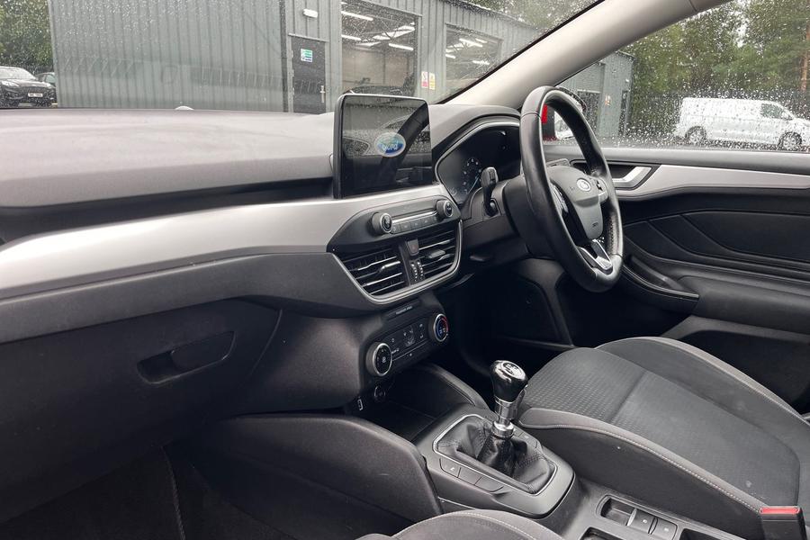 Ford Focus Photo autoimg-043f9db6f2834e7f10b859c4aae0adc63210733d.jpg