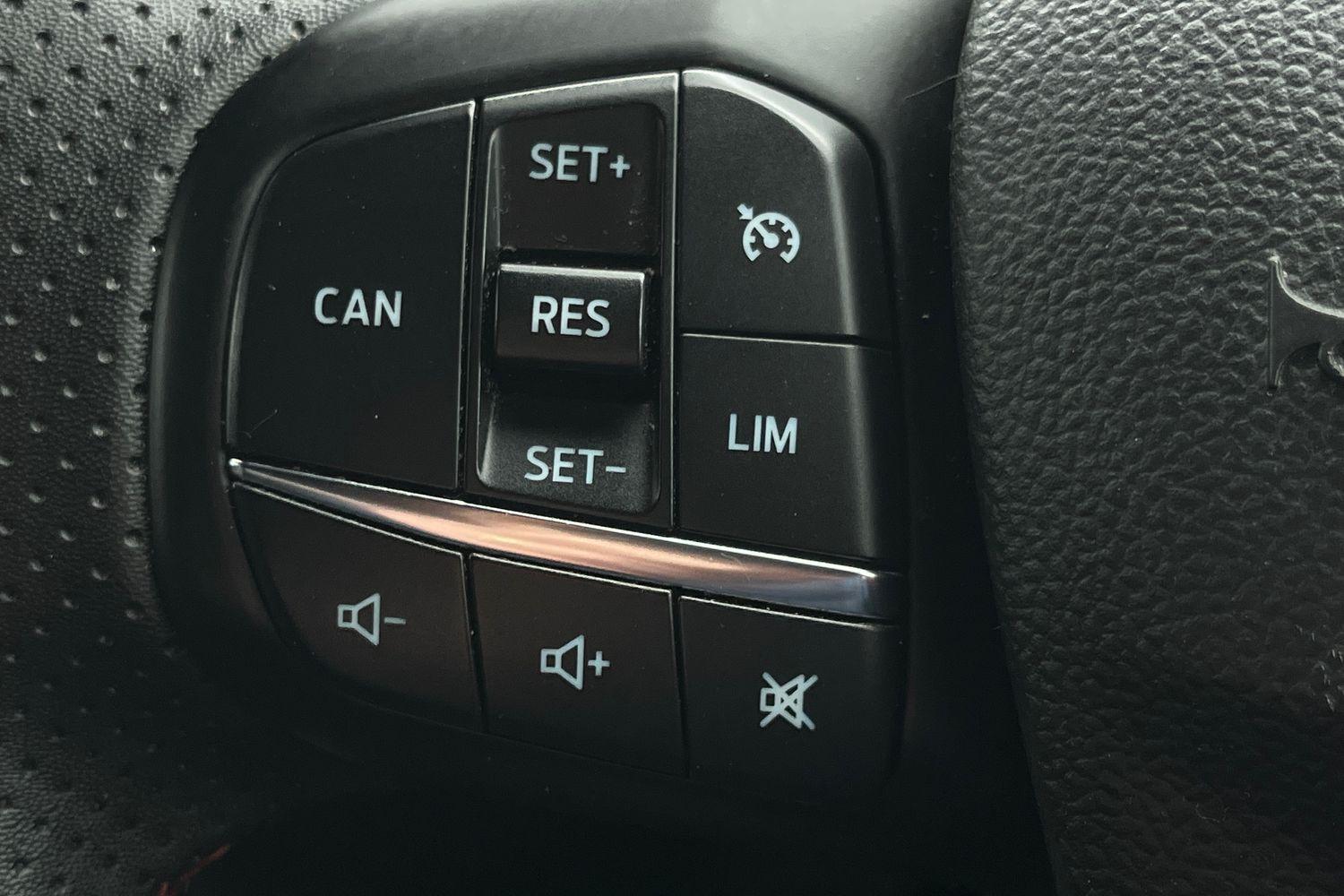 Ford FOCUS Photo 24