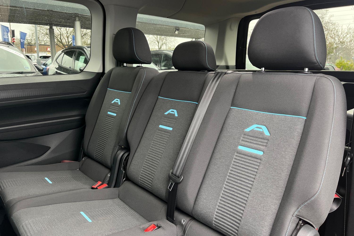 Ford TOURNEO CONNECT Photo 19