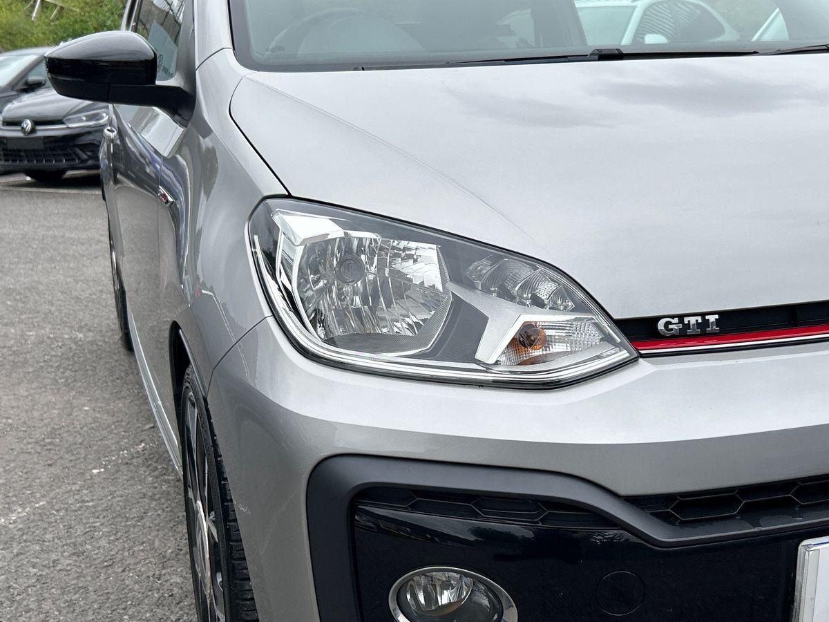 Volkswagen up! Photo autoimg-044b22e6d98143af20c64f5a0199d023edfaf28a.jpg