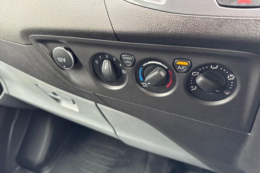 Ford Transit Custom Photo autoimg-044c09e9ca77d5ab756adbc66ef20e849b31546a.jpg