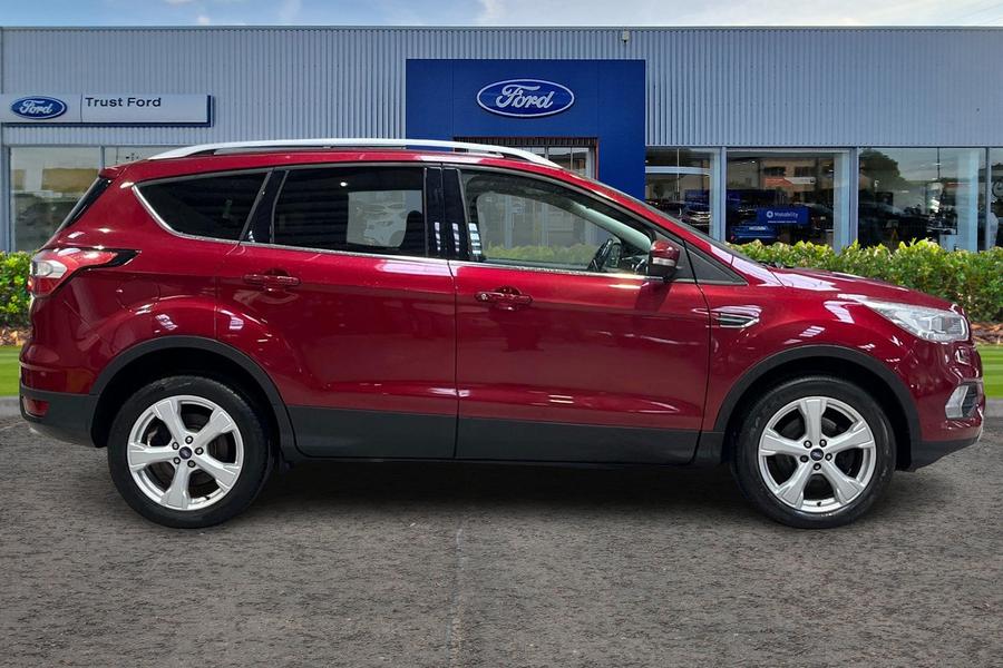 Ford KUGA Photo autoimg-044d318153e352949d0e5a0c962c19470110aea6.jpg
