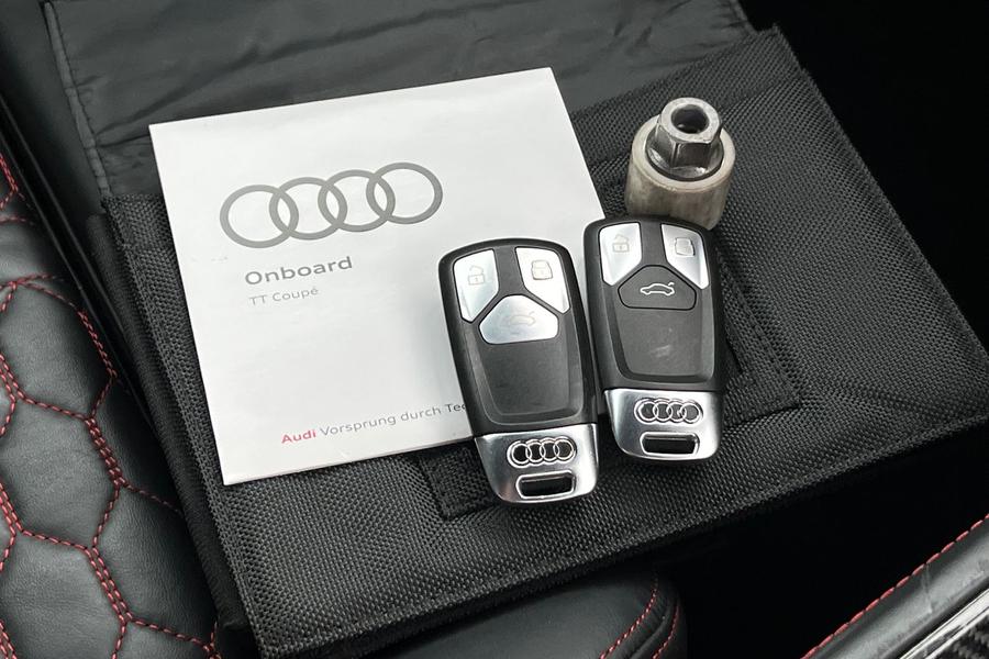 Audi TT Photo autoimg-0450c81a273911d8cc7ff3f653d1b940771c5a19.jpg