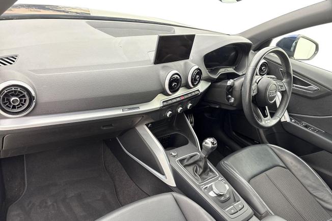 Audi Q2 Photo 2