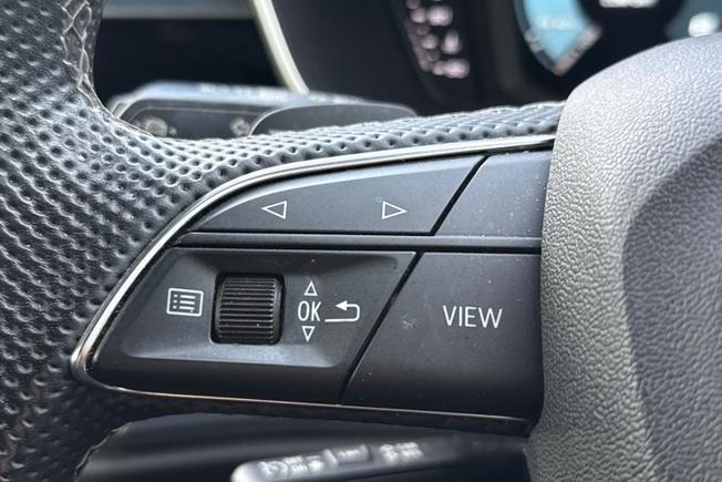 AUDI Q3 Photo 16