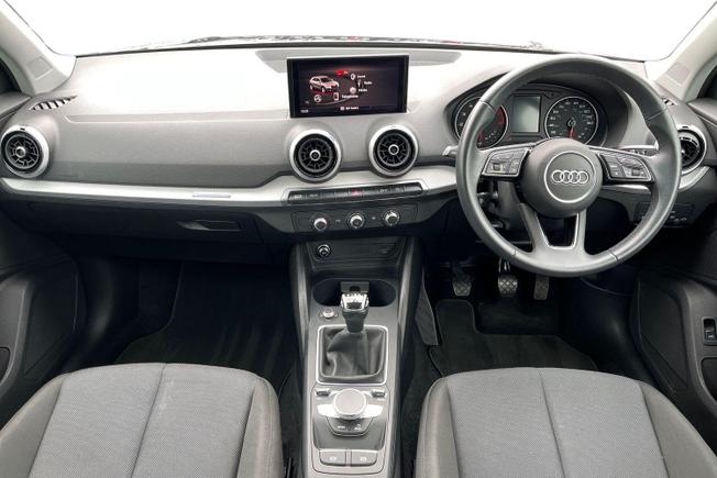 Audi Q2 Photo 10