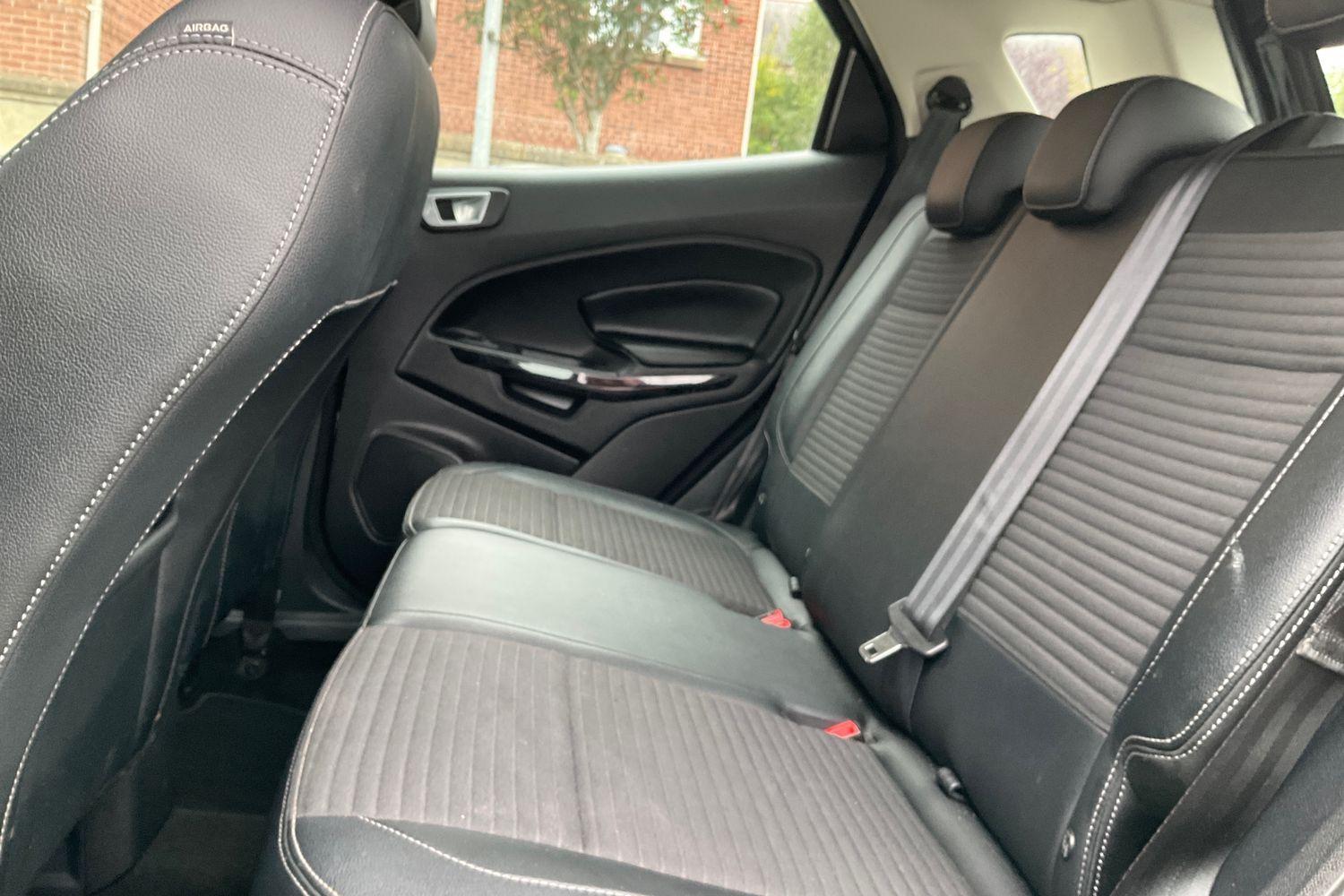 Ford ECOSPORT Photo 19