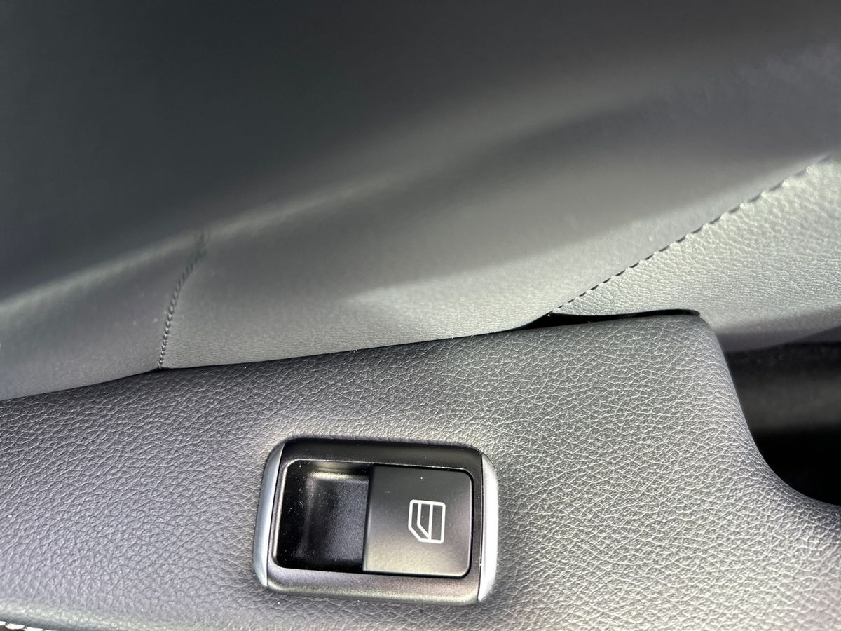 Mercedes-Benz CLS Photo 22