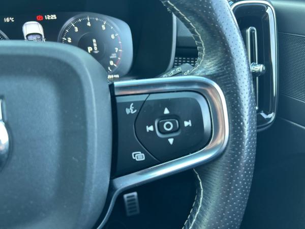 Volvo XC40 Photo autoimg-046b1565826b204fb78b1ea8323e8a5c53f07961.jpg