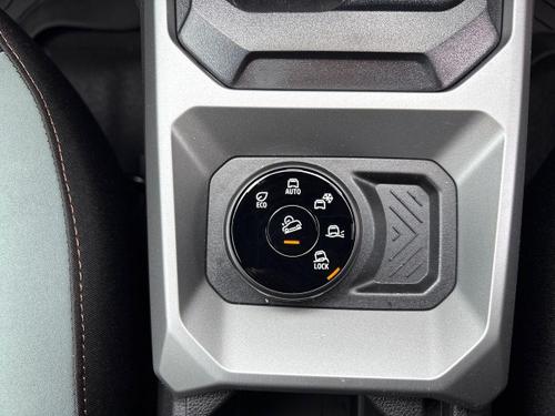 Dacia DUSTER Photo autoimg-046ea6383561713be62b81eb40c7b5c82a40d979.jpg