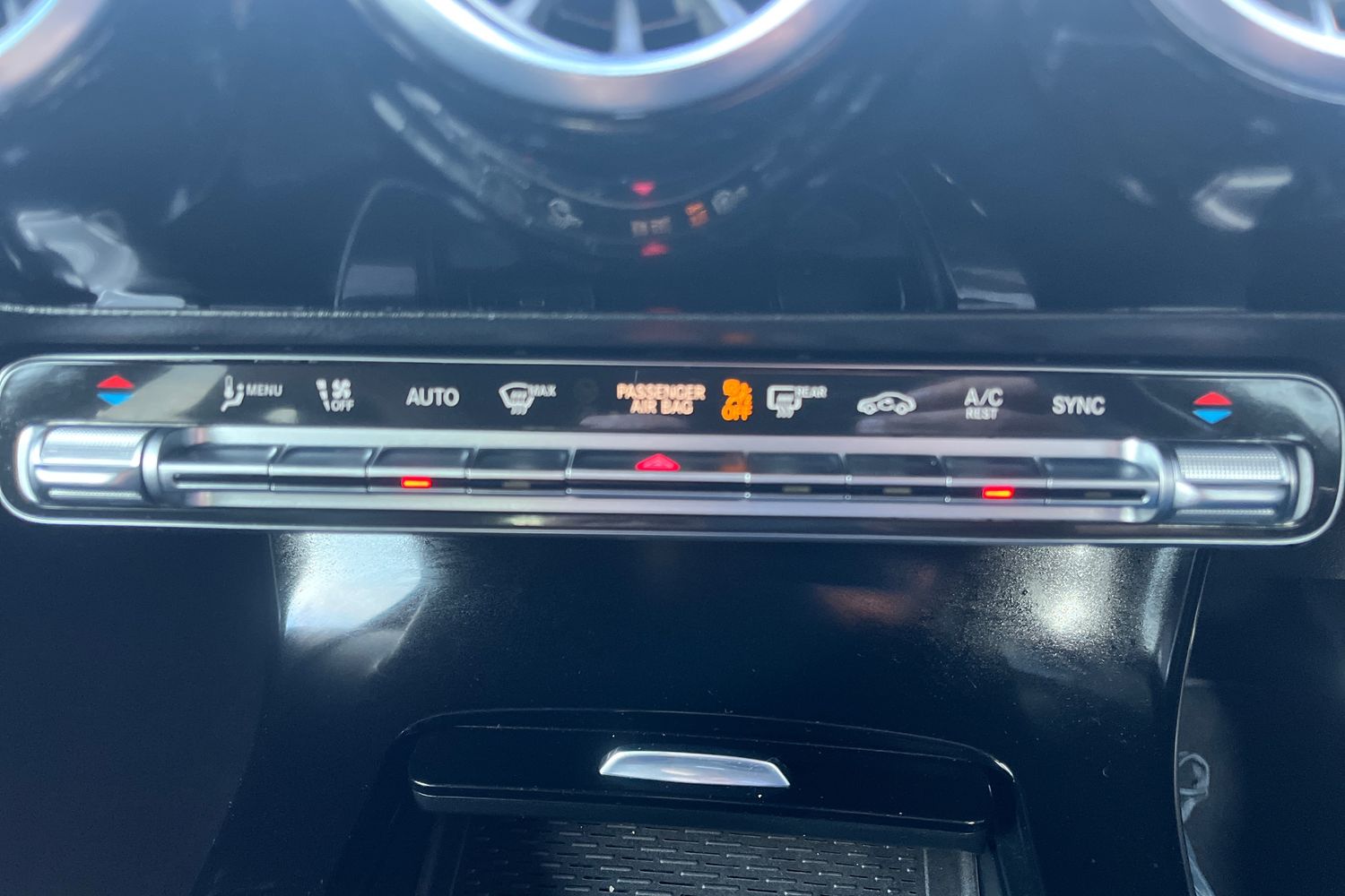 Mercedes-Benz CLA Photo 37