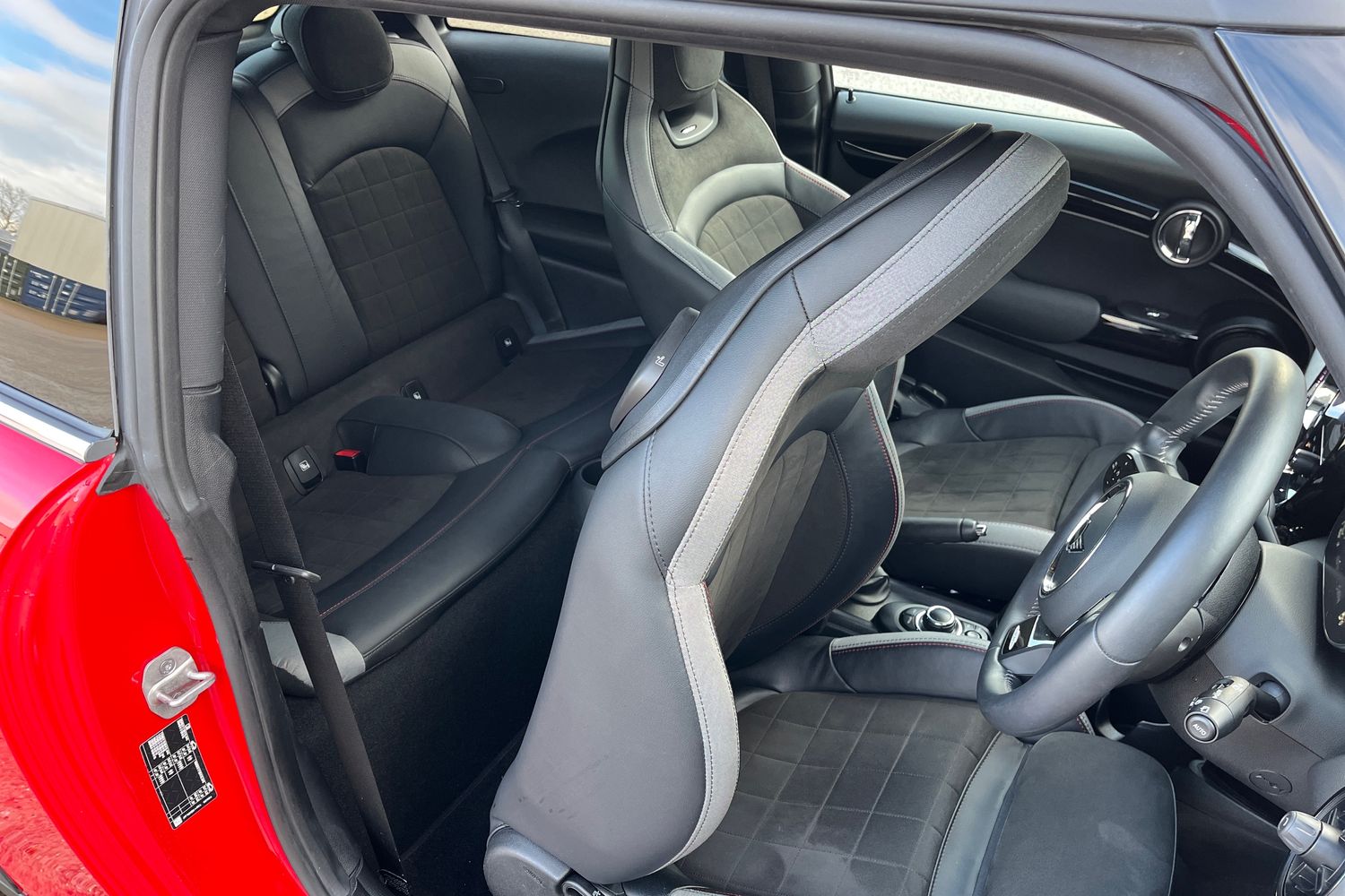 MINI Hatch Photo 33