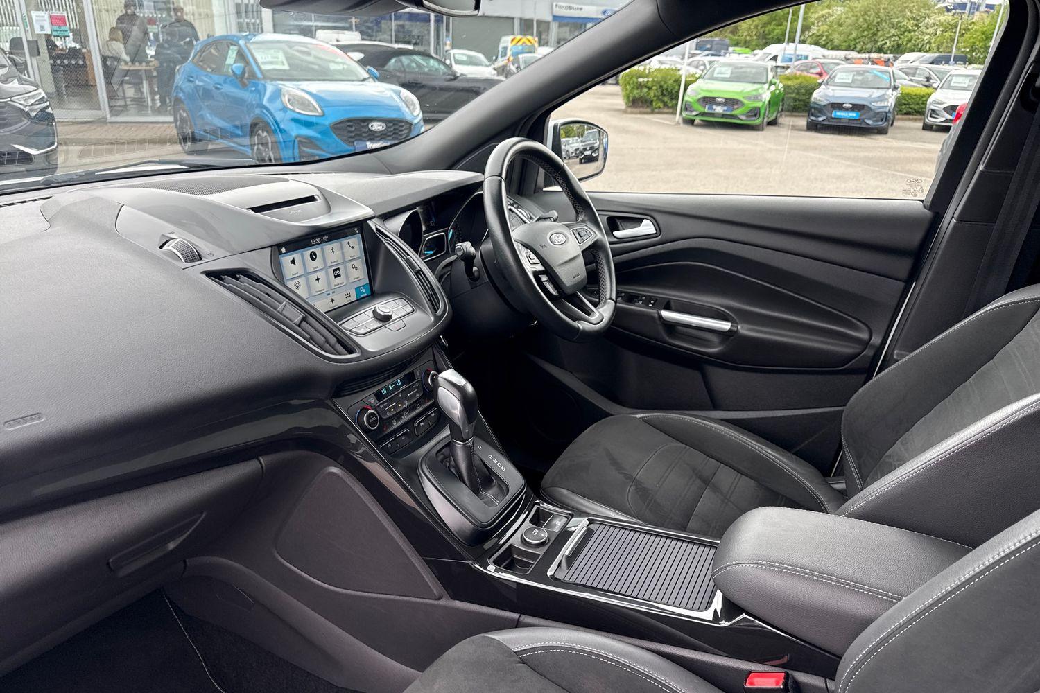 Ford KUGA Photo 17