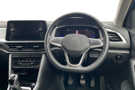 Volkswagen T-roc Photo autoimg-047d0595a0b1d8cb42320c3f7732e73cdb429e9c.jpg