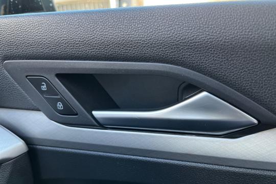 Volkswagen Golf Photo autoimg-0480bb1bf2de3a0ea2b7f3cbf03cd23141163cd1.jpg