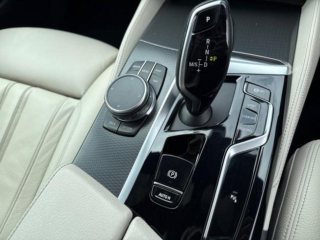 BMW 5 Series Photo 37