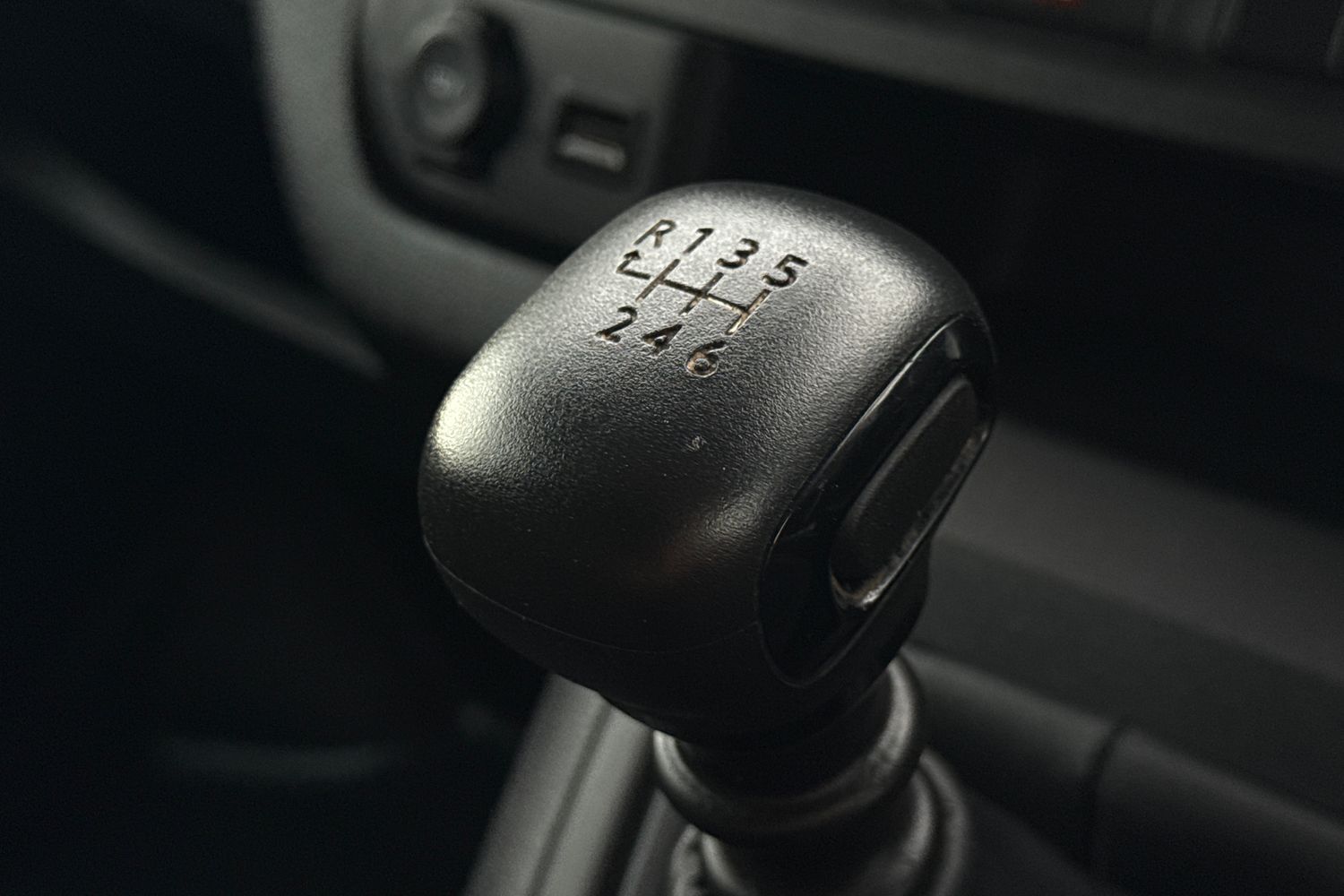 Vauxhall VIVARO Photo 24