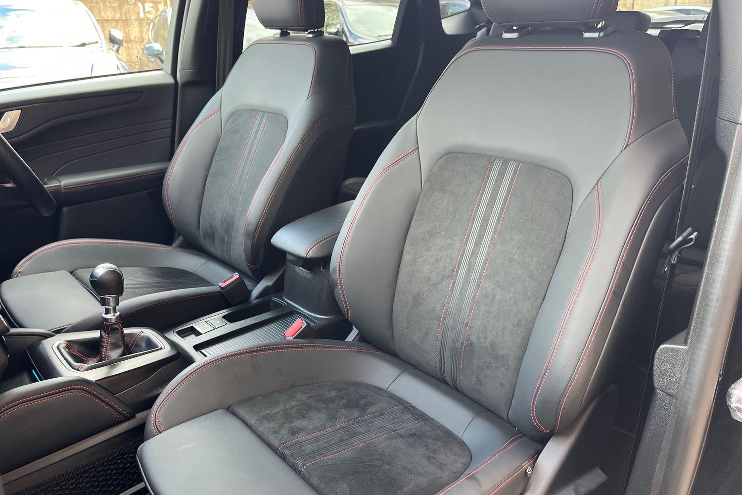 Ford KUGA Photo 18