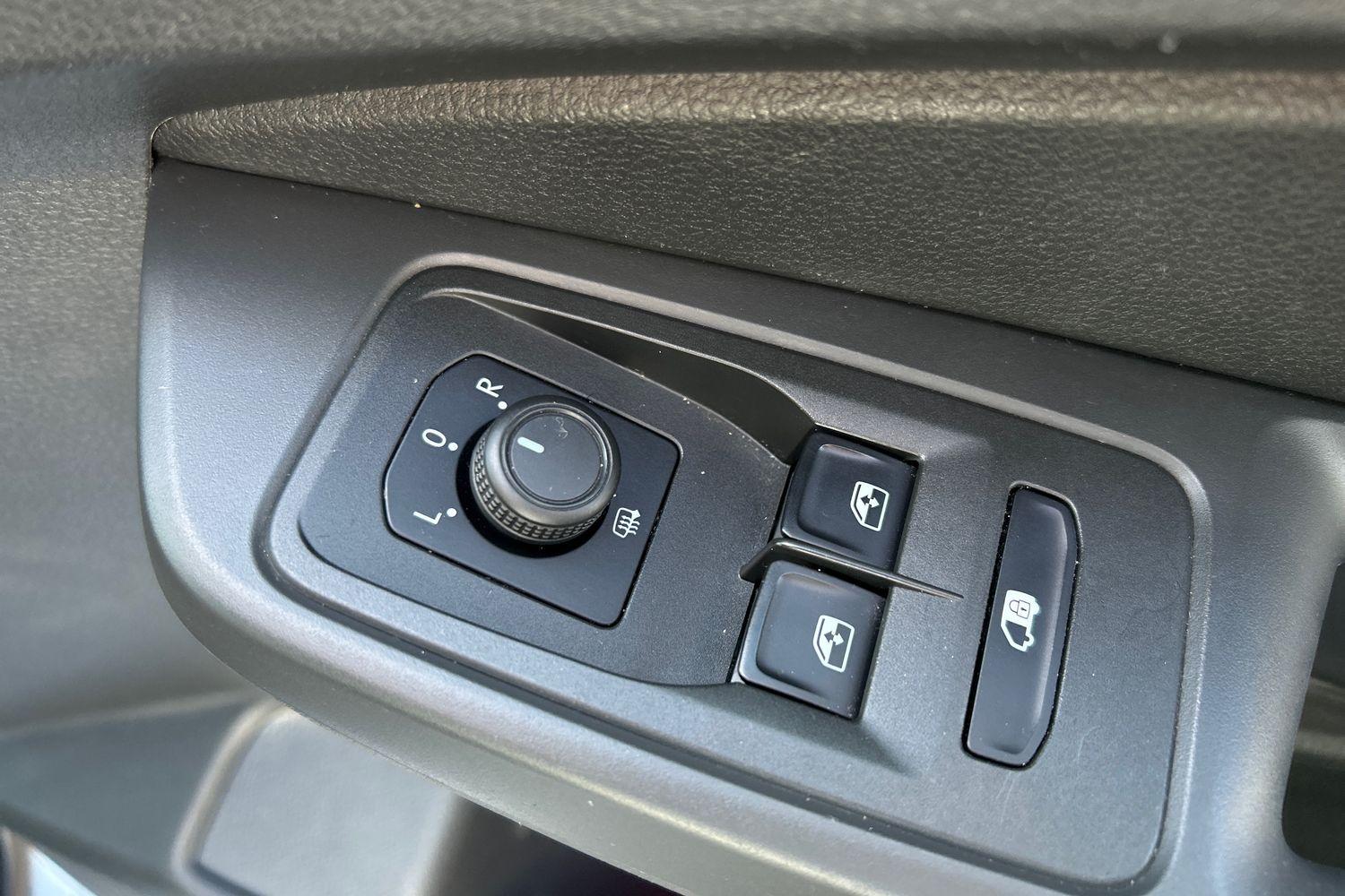 Ford TRANSIT CONNECT Photo 27