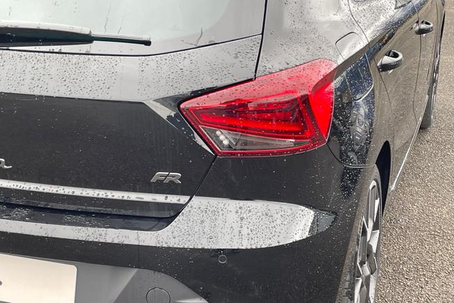 SEAT Ibiza Photo 18