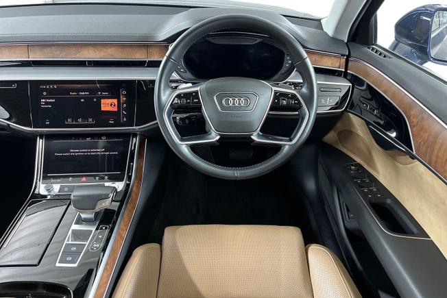 AUDI A8 Photo 11