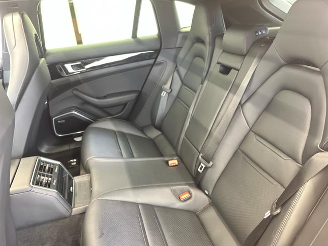 PORSCHE Panamera Photo 29