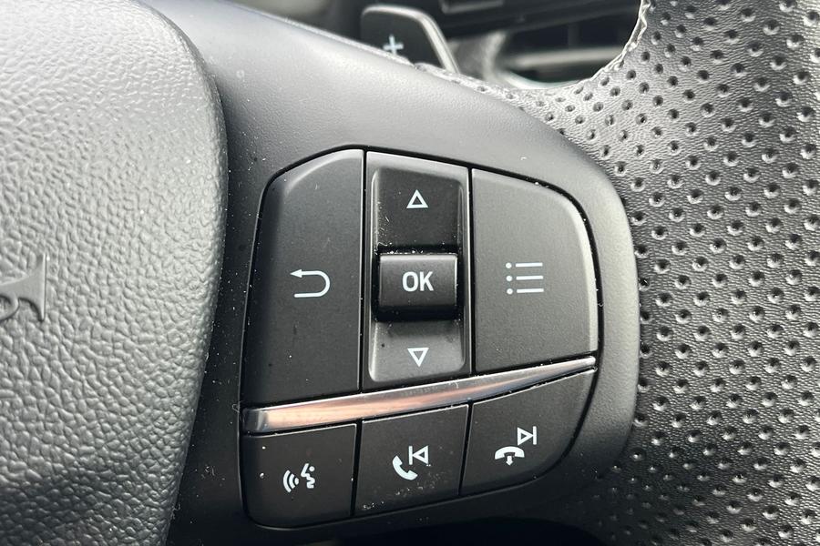 Ford PUMA Photo autoimg-04a632482fb32c23a633ffe6dd1da324b26167a9.jpg