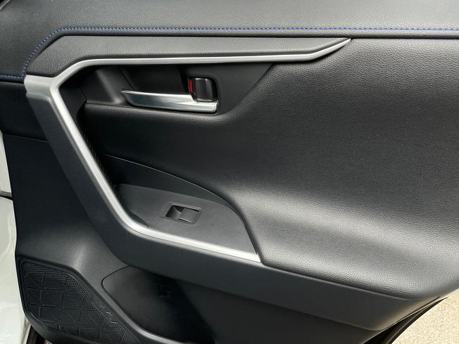 TOYOTA Rav4 Photo 34