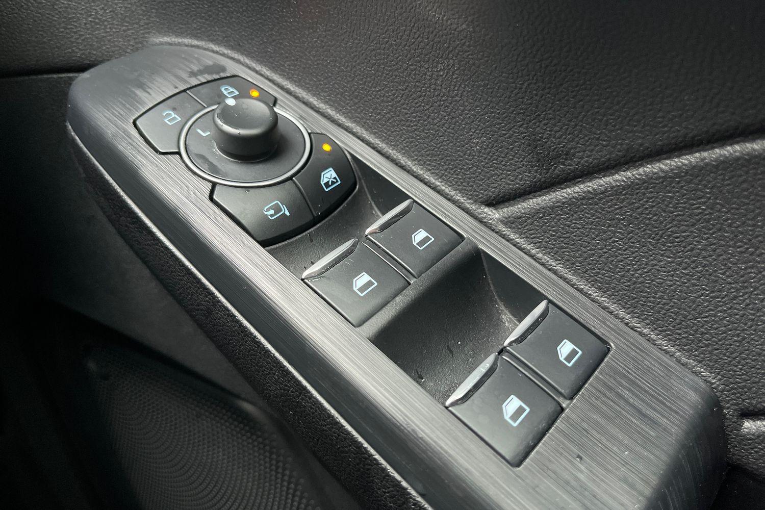 Ford KUGA Photo 15
