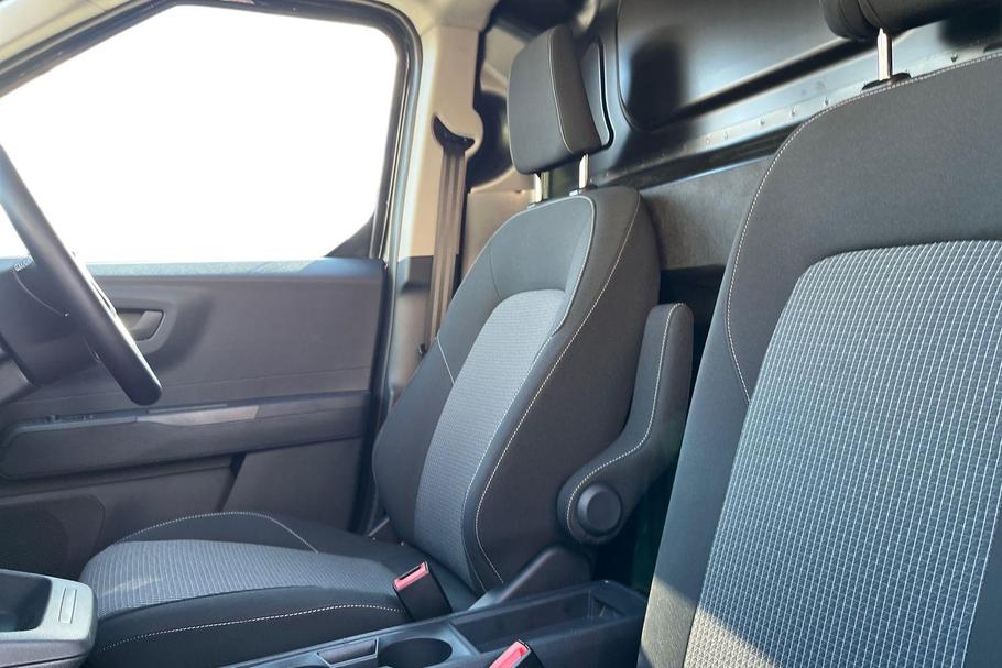 Used Ford E-TRANSIT COURIER 10