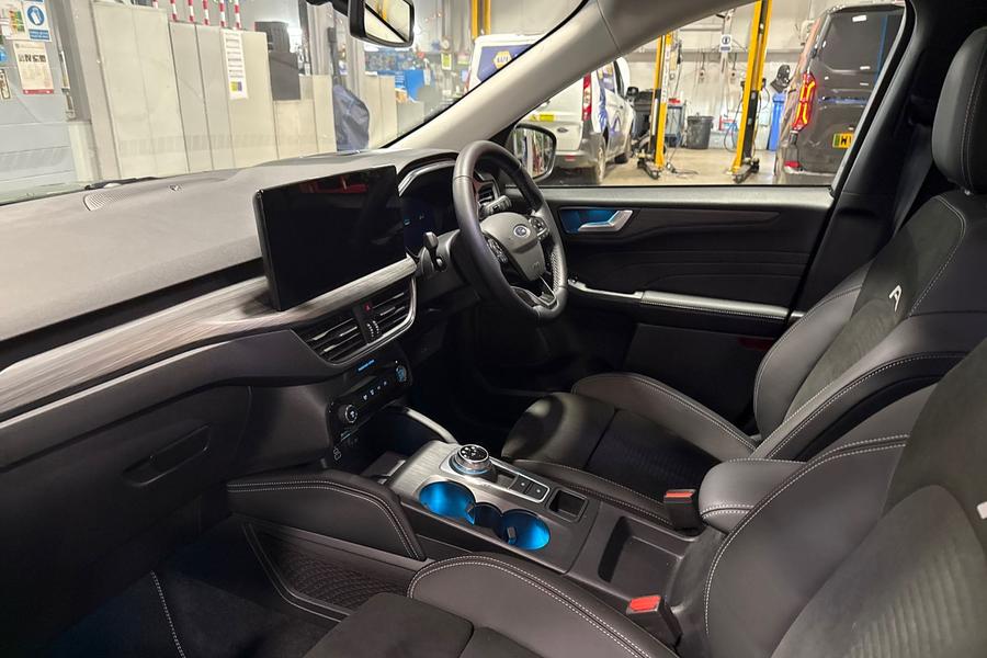 Ford Kuga Photo autoimg-04ad4339ce1b62aeb2f57264c994c2e436806c61.jpg