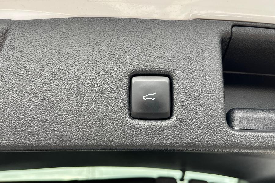 Ford KUGA Photo autoimg-04aead55bc1b99e882fbc7a64f48ae1f82b6c7e8.jpg