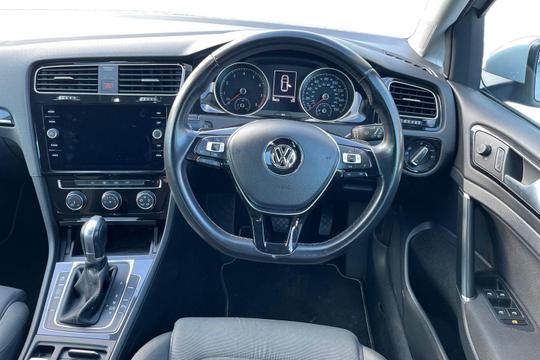 Volkswagen Golf Photo autoimg-04b2c03a31ccc30489b4a2c001a706c225421604.jpg