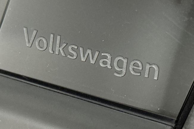 VOLKSWAGEN Golf Photo 33