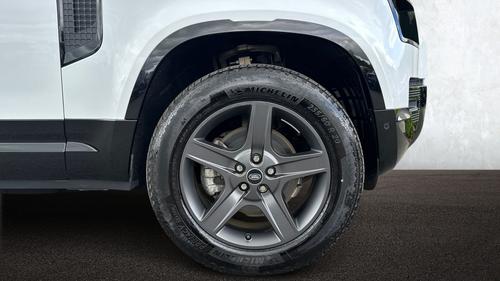 Land Rover Defender Photo autoimg-04b55c50946812ceff429ede1a6372f4ed1f2e4b.jpg