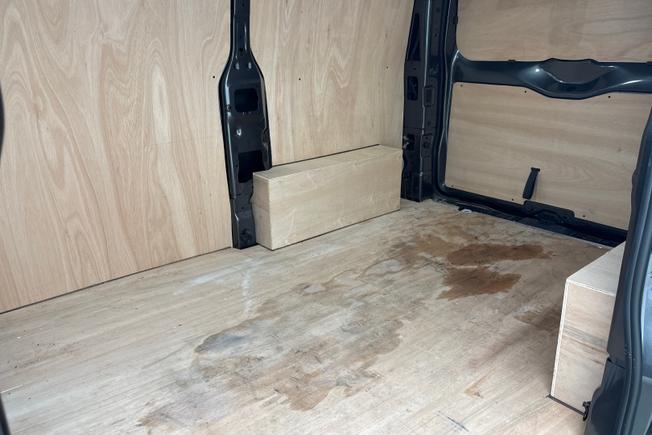 VOLKSWAGEN Transporter Photo 9