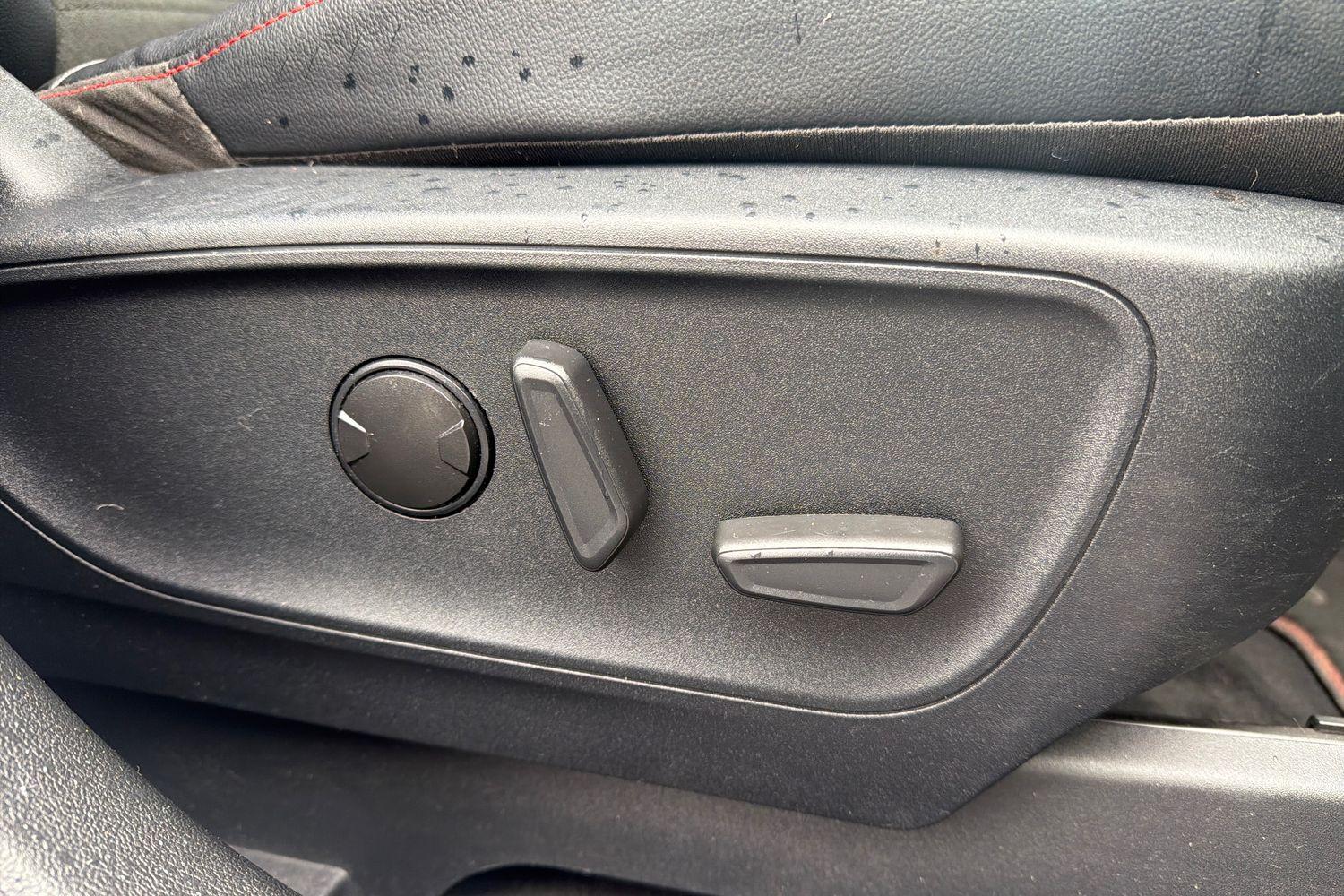 Ford KUGA Photo 29