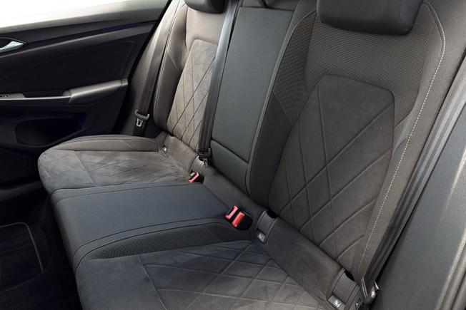 VOLKSWAGEN Golf Photo 9
